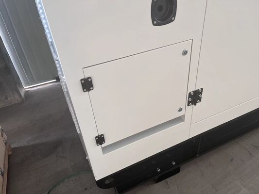 サイレントボックス 100kWディーゼル発電機の大きなバックアップ電源 パーキンズ 武蔵 スタンフォード