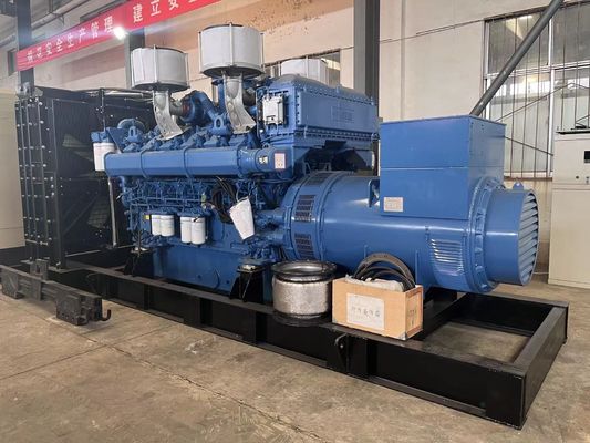 静止状態 1500kw ディーゼル発電機セット 閉ざされた冷却システムと音の減声