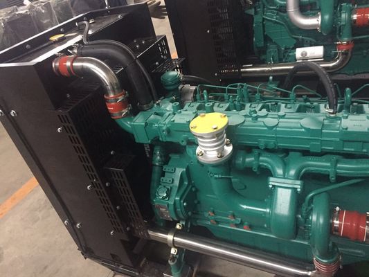 120KW ウェイチャイ・デュッツ・ディーゼル発電機セット 180A 電流と水冷却システム
