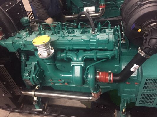 120KW ウェイチャイ・デュッツ・ディーゼル発電機セット 180A 電流と水冷却システム