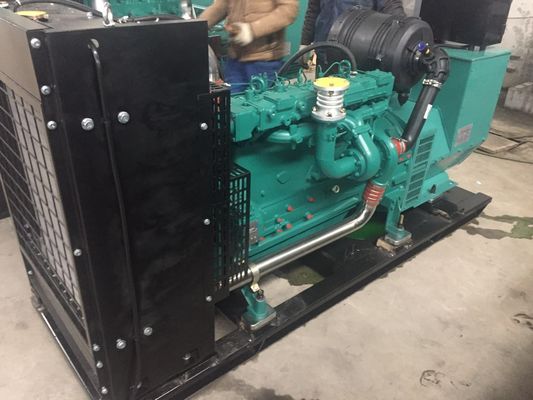 120KW ウェイチャイ・デュッツ・ディーゼル発電機セット 180A 電流と水冷却システム